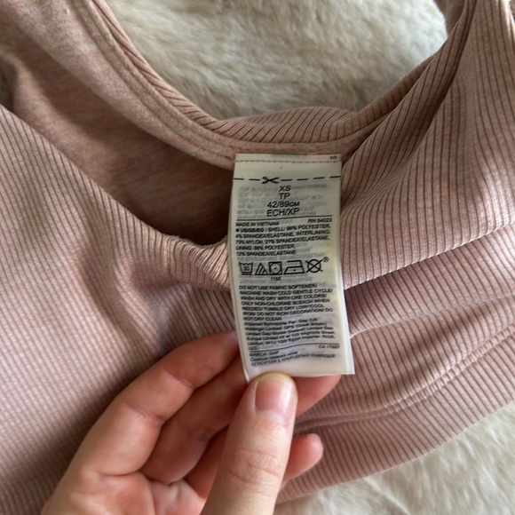 Gap Fit Ribbed Sports Bra - Picture 4 of 4